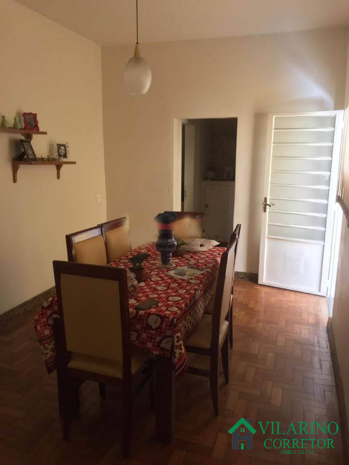 Casa à venda com 7 quartos, 198m² - Foto 6