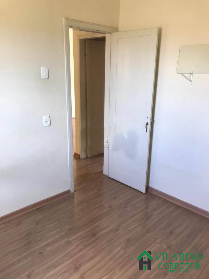 Casa à venda com 7 quartos, 198m² - Foto 12