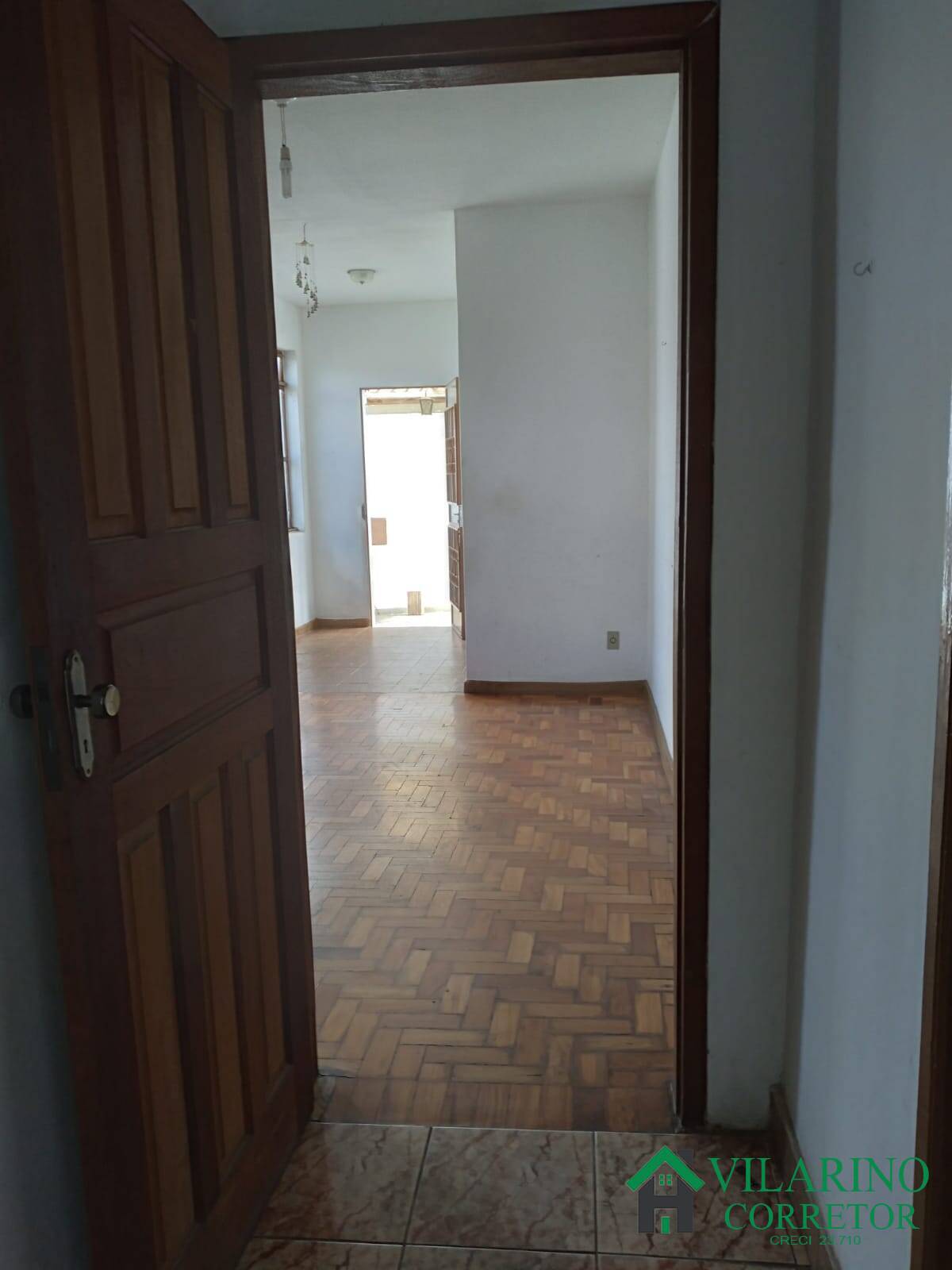 Casa à venda com 6 quartos, 210m² - Foto 24