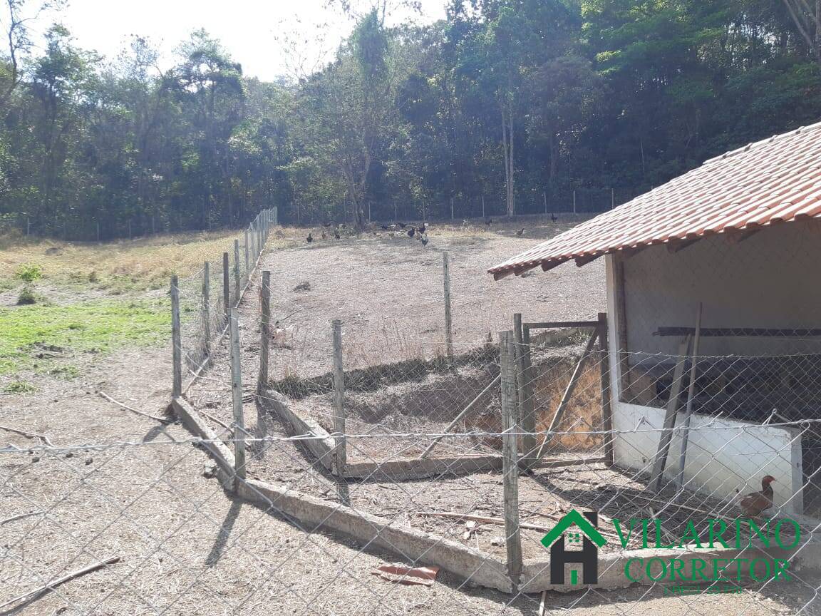 Fazenda à venda com 4 quartos, 400m² - Foto 3