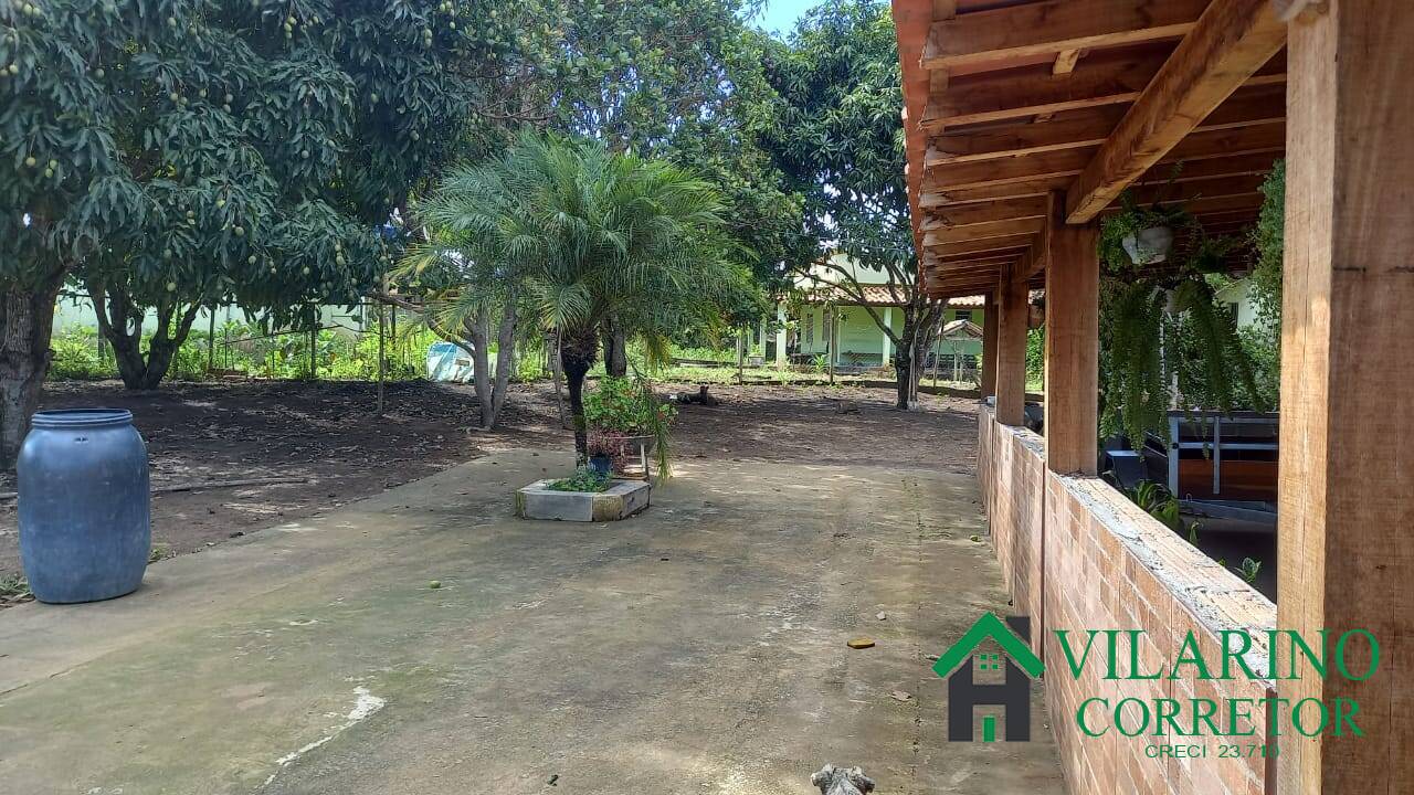 Fazenda à venda com 3 quartos, 180m² - Foto 1