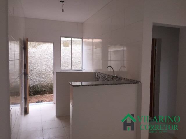 Casa à venda com 2 quartos, 45m² - Foto 12