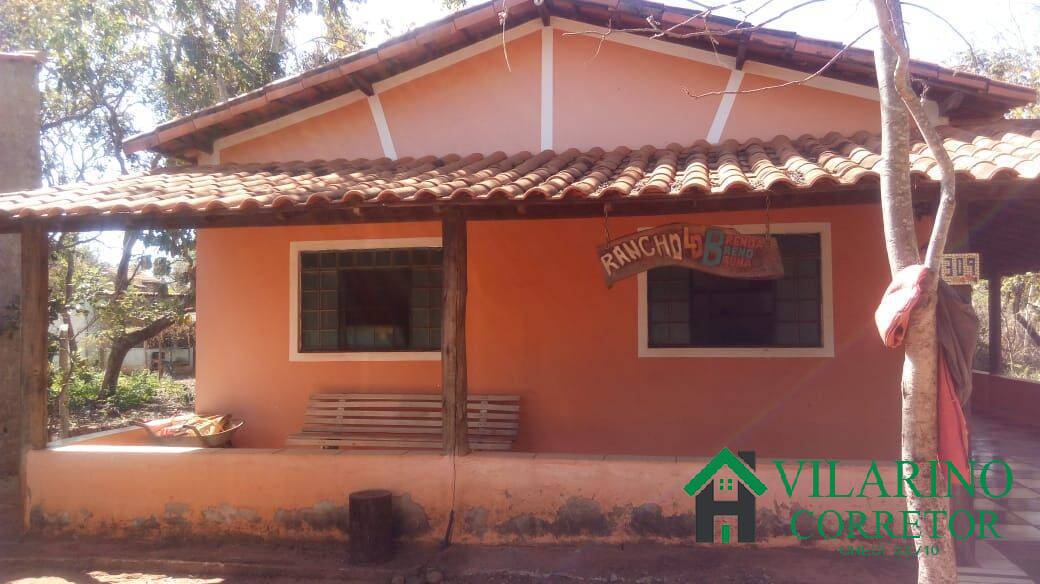 Fazenda à venda com 3 quartos, 185m² - Foto 1