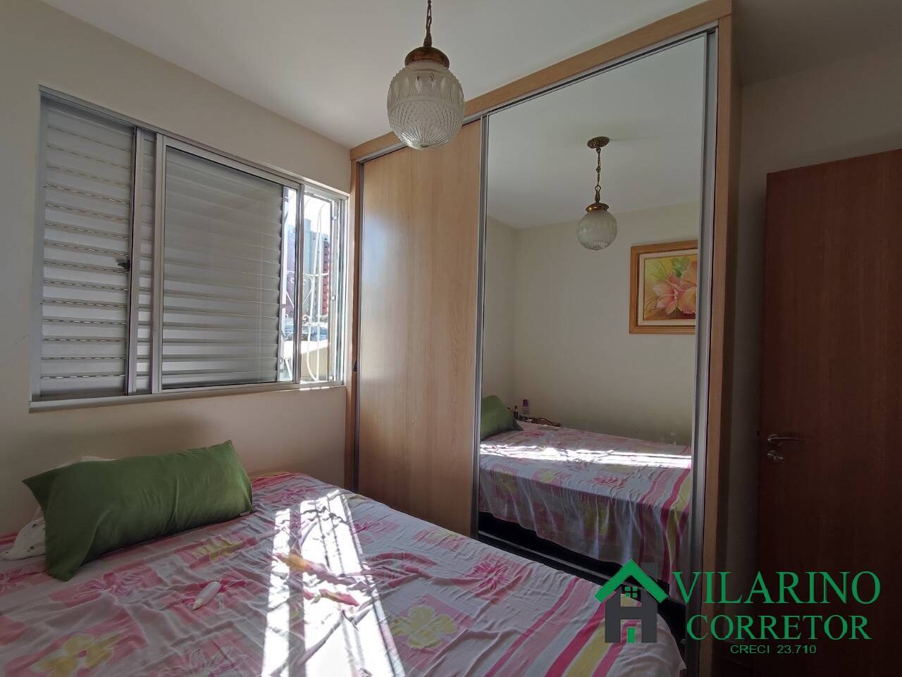 Apartamento à venda com 2 quartos, 65m² - Foto 4