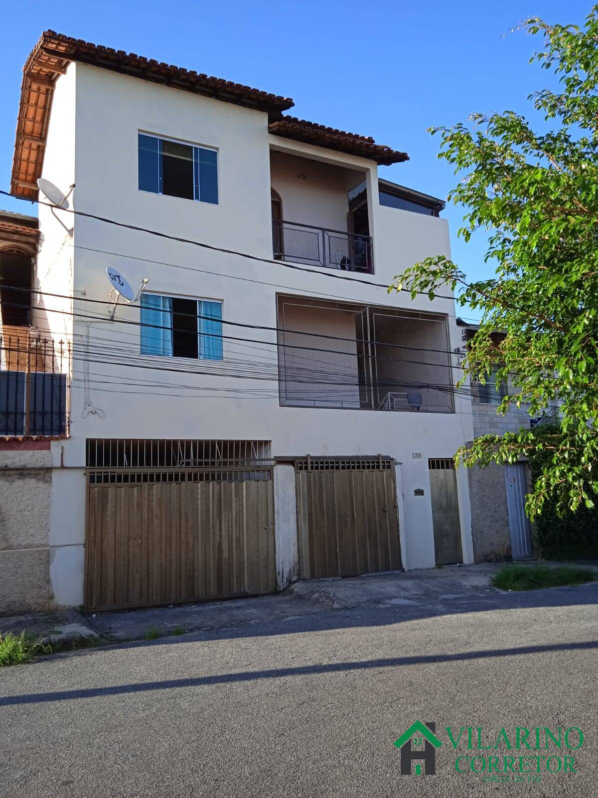 Casa à venda com 5 quartos, 337m² - Foto 2