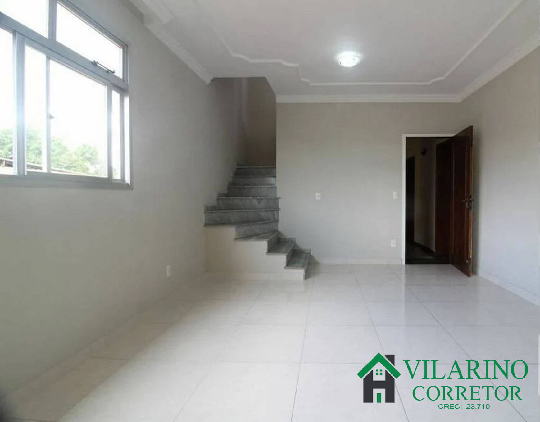 Apartamento à venda com 4 quartos, 180m² - Foto 1