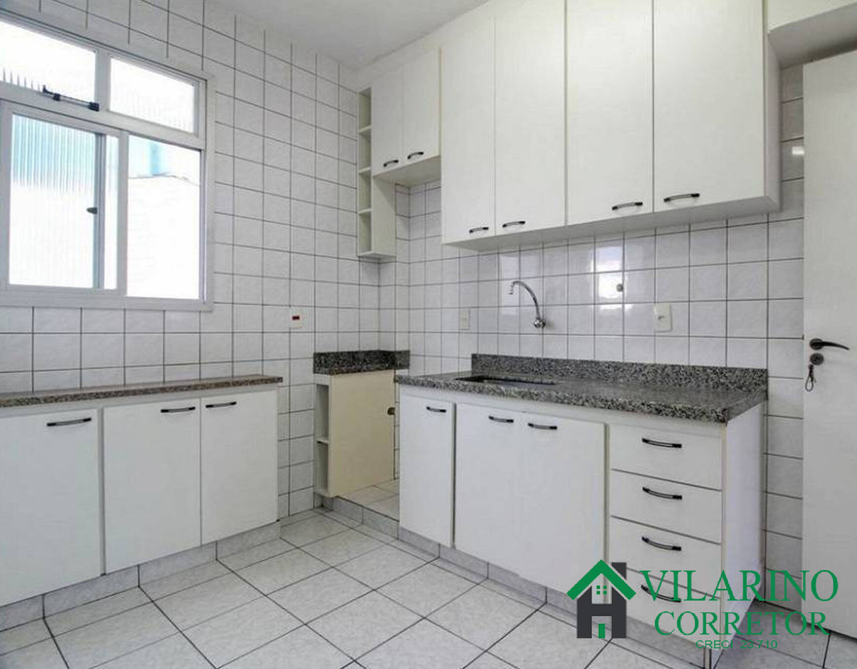 Apartamento à venda com 4 quartos, 180m² - Foto 6