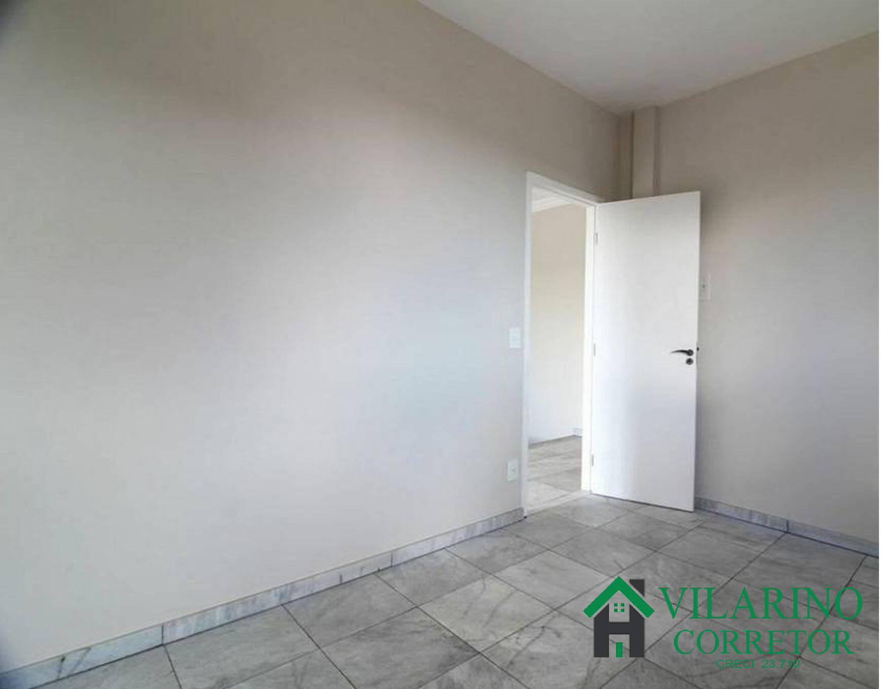 Apartamento à venda com 4 quartos, 180m² - Foto 9