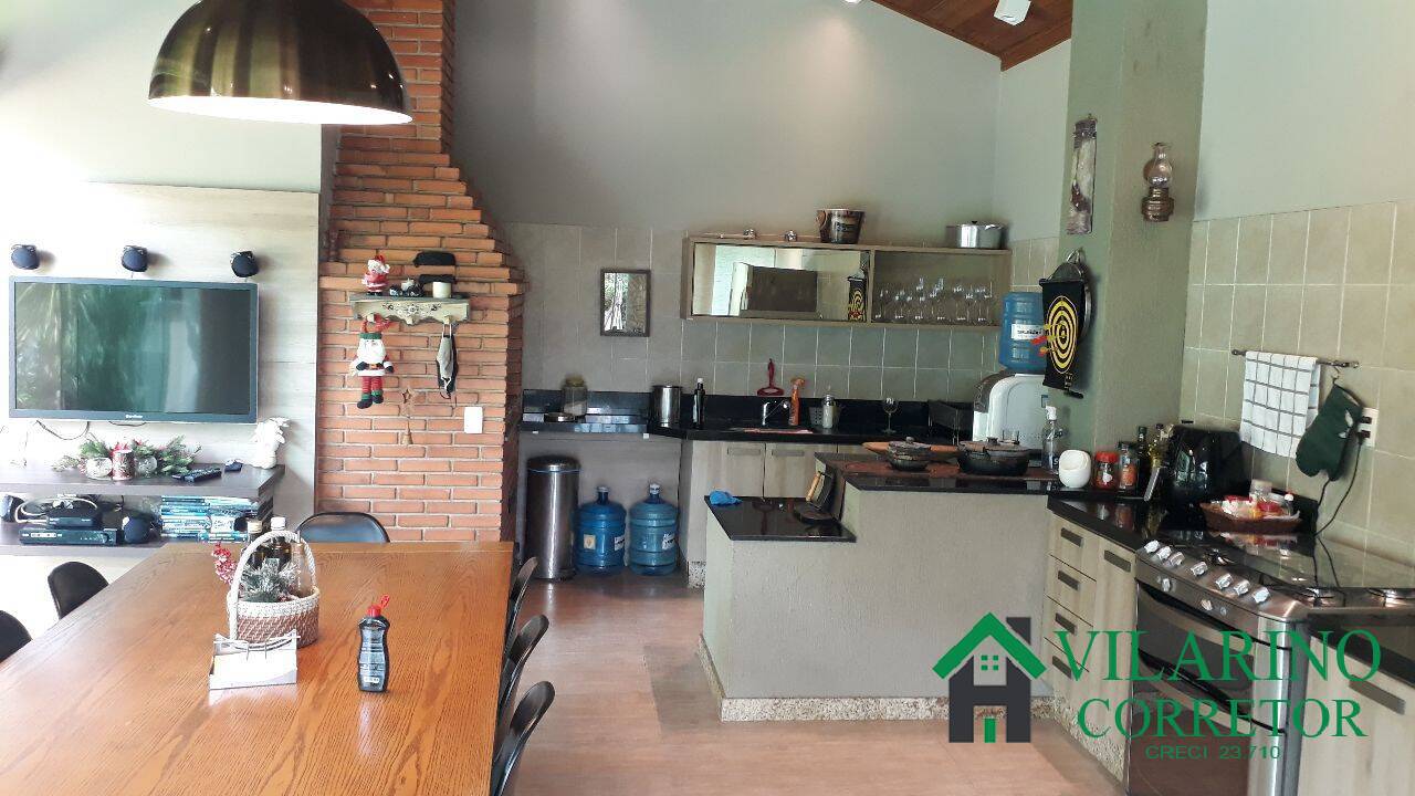 Casa à venda com 4 quartos, 170m² - Foto 14