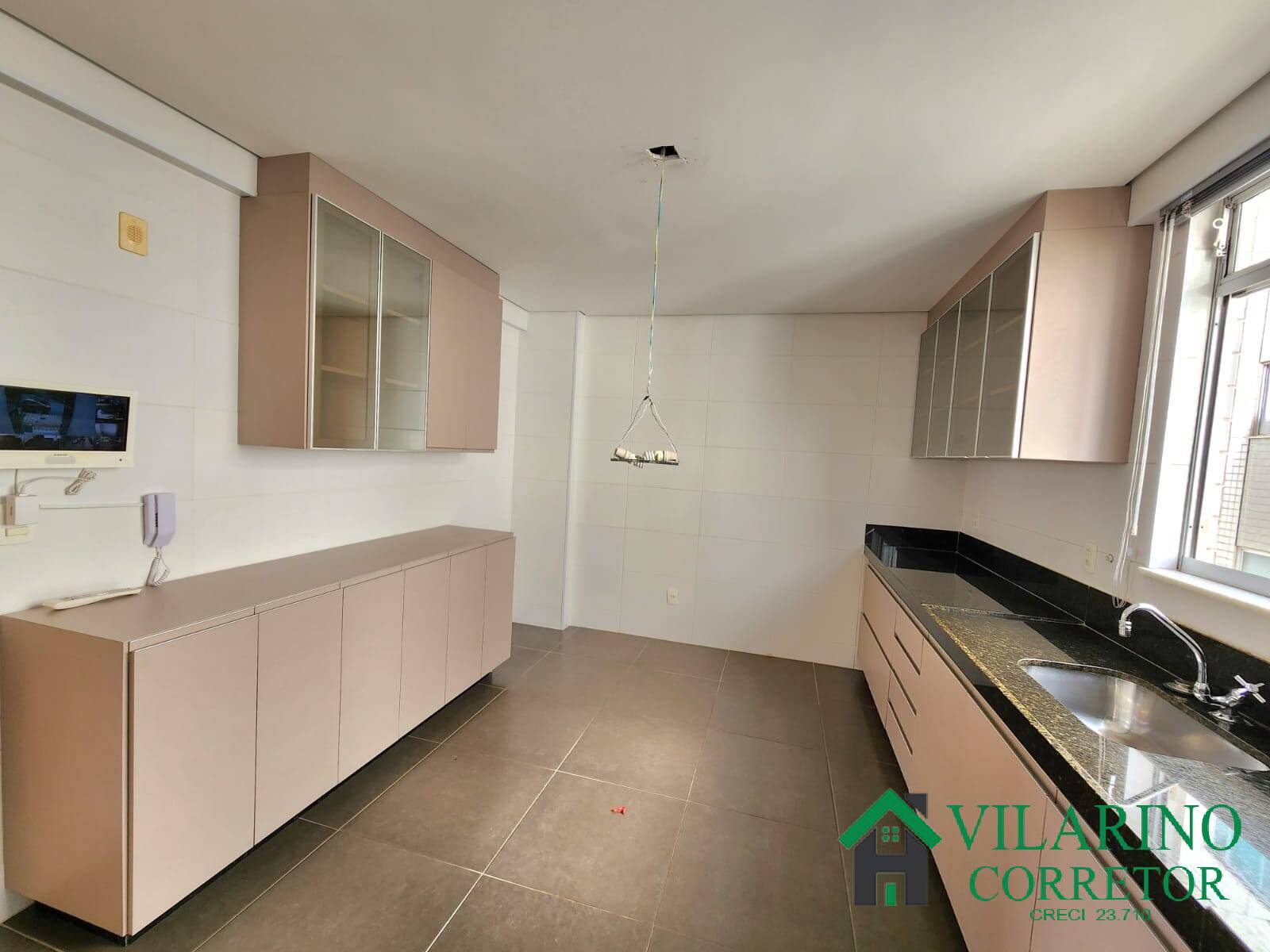 Apartamento à venda com 3 quartos, 178m² - Foto 11