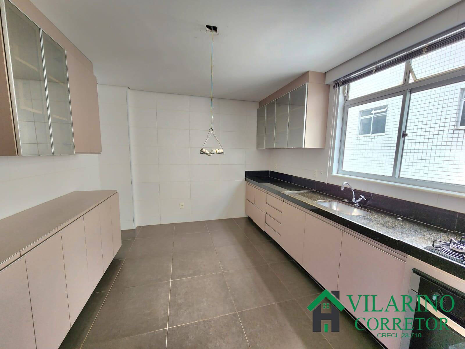 Apartamento à venda com 3 quartos, 178m² - Foto 10