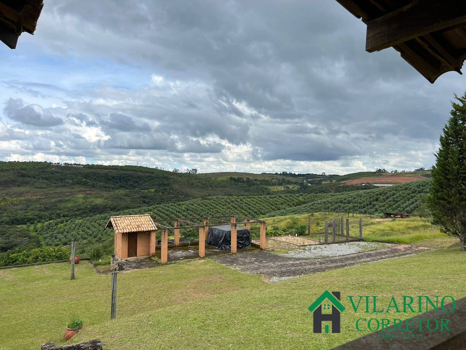 Fazenda à venda com 2 quartos, 1000m² - Foto 1