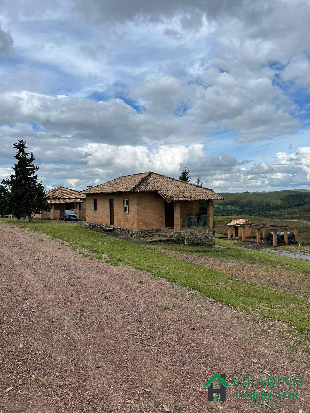 Fazenda à venda com 2 quartos, 1000m² - Foto 3