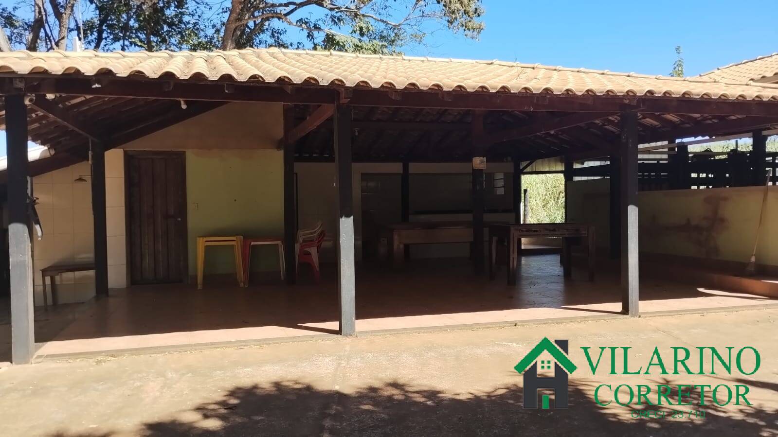 Fazenda à venda com 3 quartos, 800m² - Foto 2