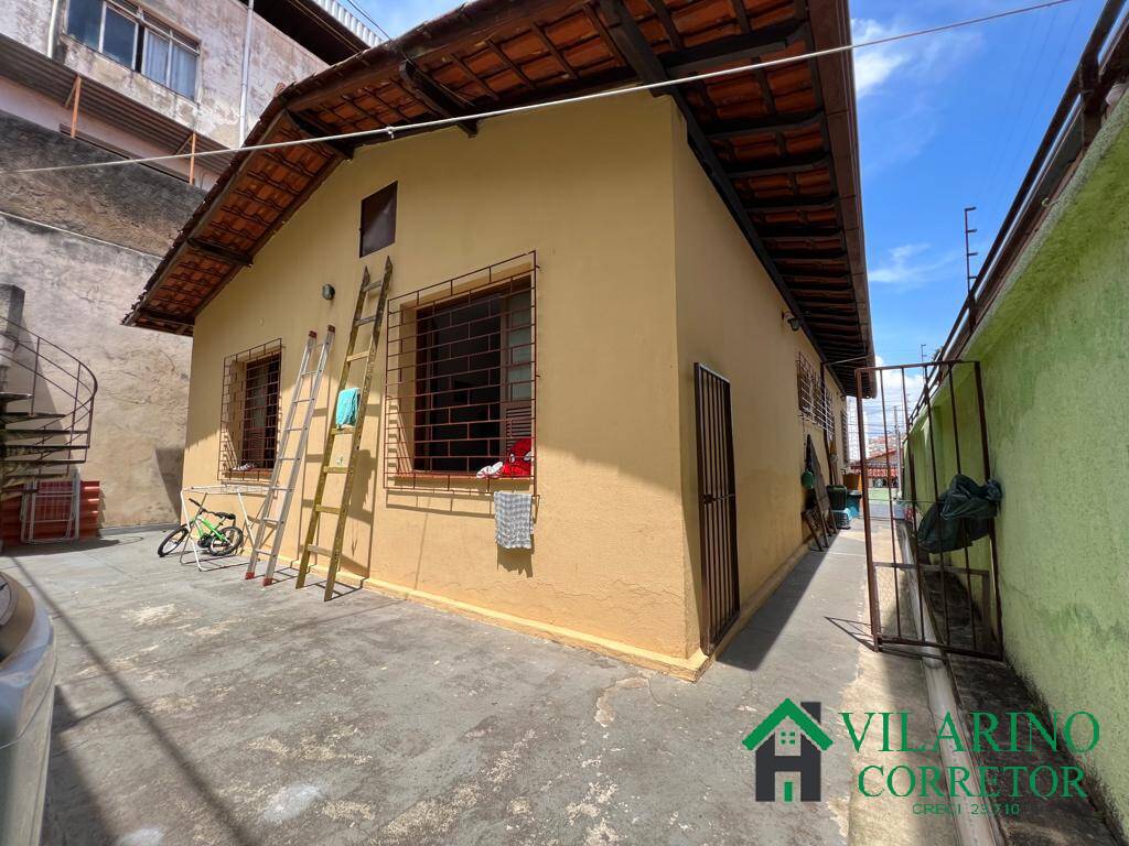 Casa à venda com 3 quartos, 330m² - Foto 13