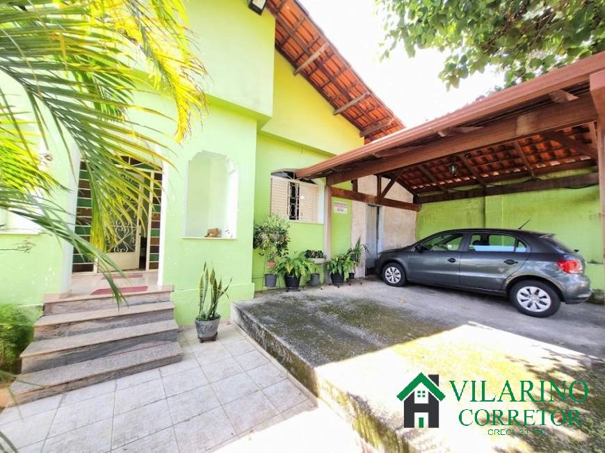 Casa à venda com 3 quartos, 184m² - Foto 1