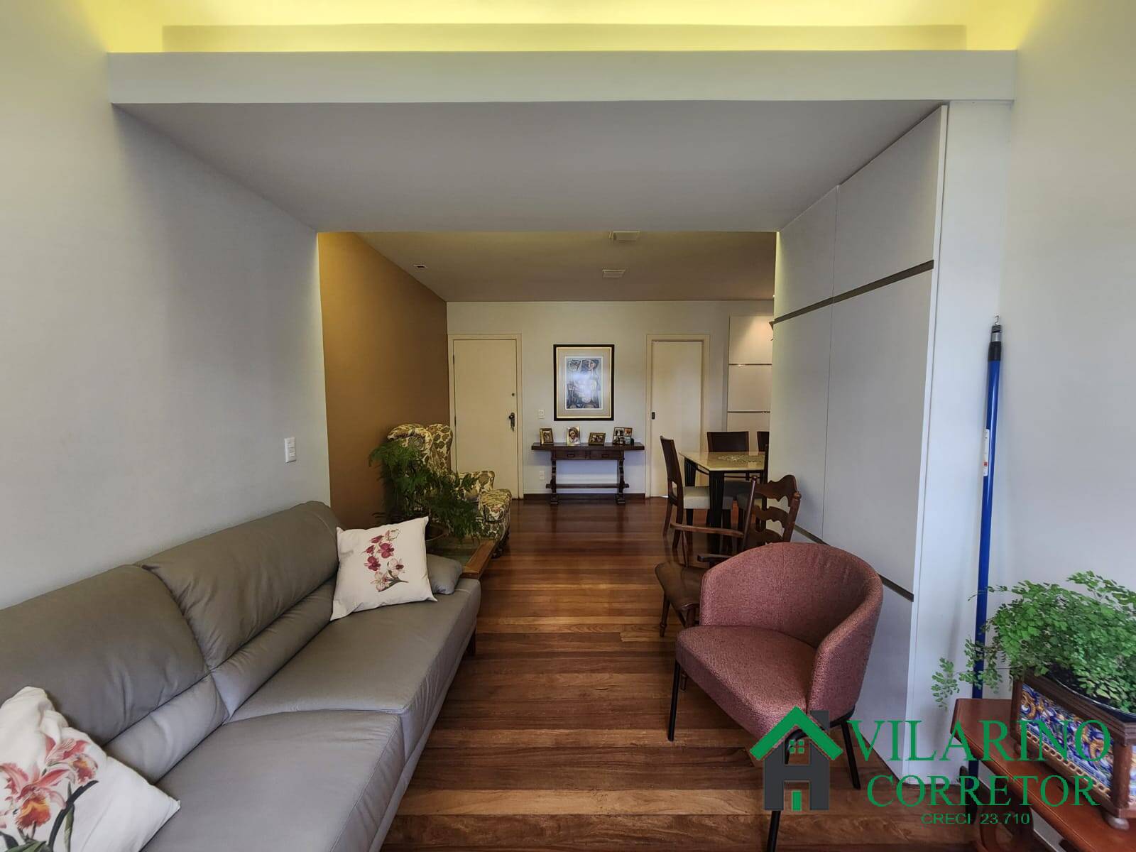 Apartamento à venda com 3 quartos, 128m² - Foto 4