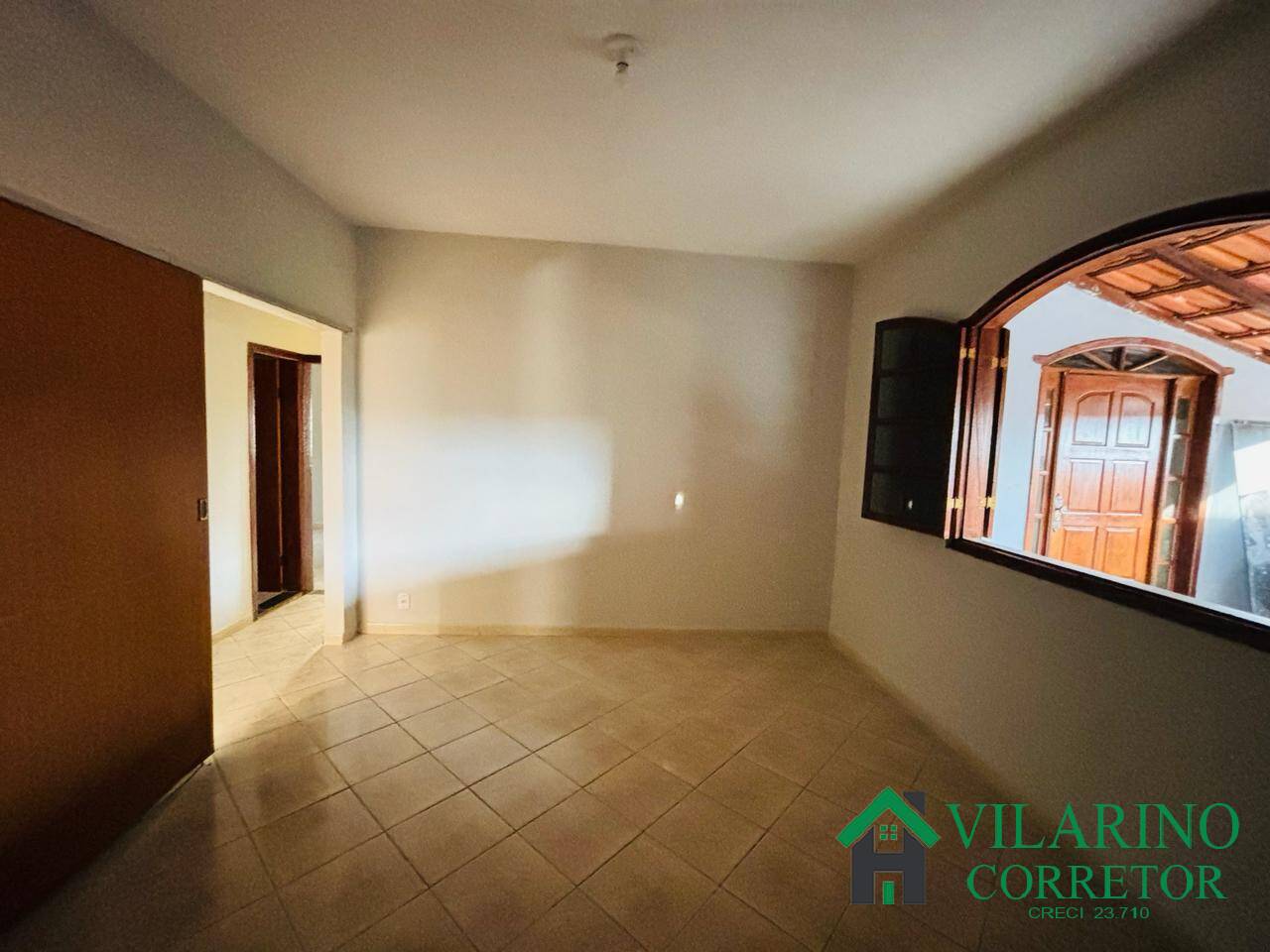 Casa à venda com 3 quartos, 140m² - Foto 2