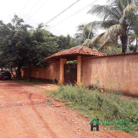 Casa de Condomínio à venda com 3 quartos, 200m² - Foto 2